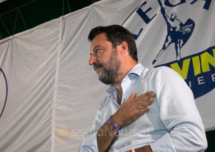 Matteo Salvini dal palco della Lega Fest domese attacca Eliana Frontini: &quot;In un paese normale sarebbe stata cacciata&quot;
