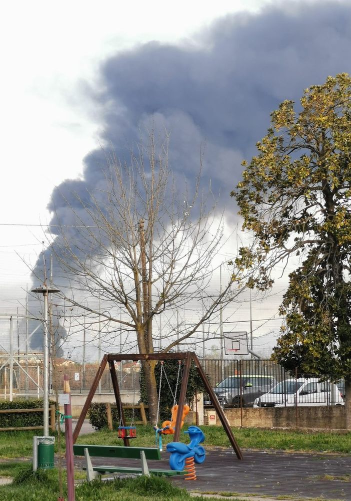 Incendio Novara: Provincia, inquinamento sotto soglia pericolo