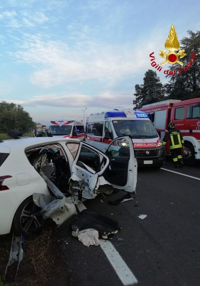 Un incidente causa due feriti e disagi sulla SS 229 a Vaprio