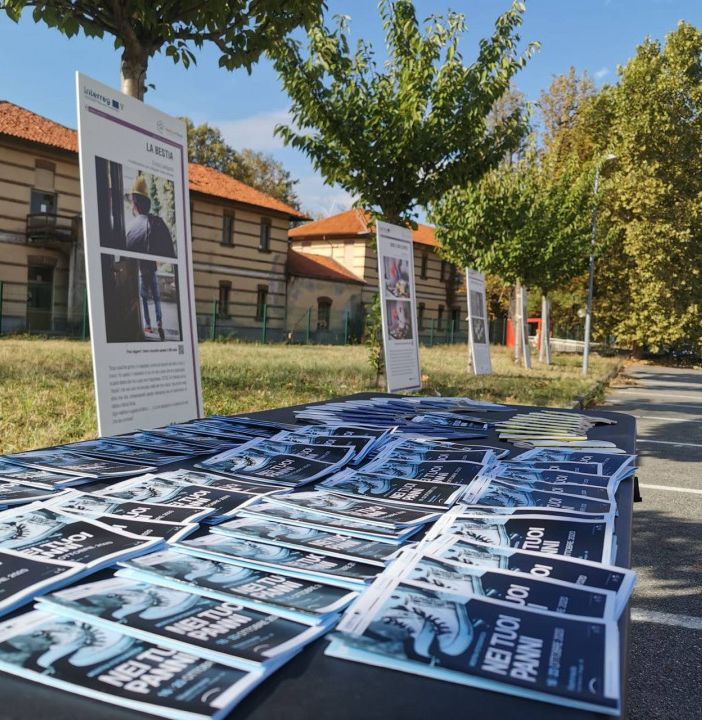 L'Enaip di Domo ha presentato a Novara la mostra 'Nei tuoi panni'