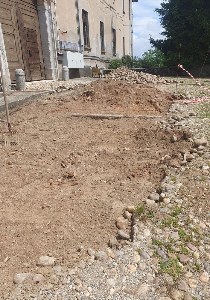 Lavori di manutenzione in Via Castello a Momo