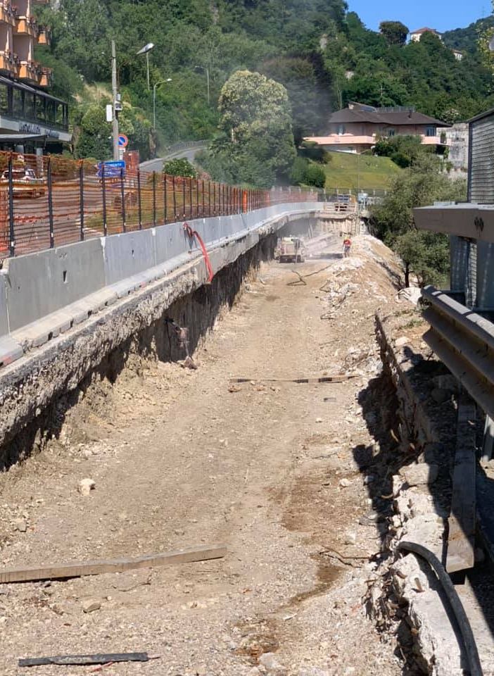 Troppi mezzi pesanti al cantiere stradale di Arona, il sindaco: &quot;bypassate usando l'autostrada&quot;