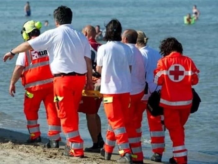 Tragedia sull'Isola della Maddalena: turista 58enne residente a Novara schiacciato da un masso mentre era in vacanza con la nipote