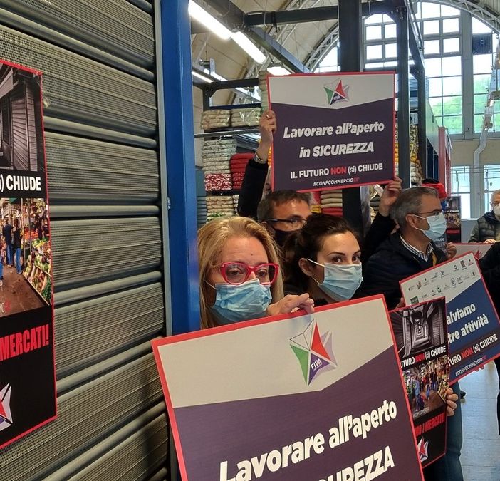 Ambulanti a Novara: la richiesta è ora quella di lavorare anche il sabato