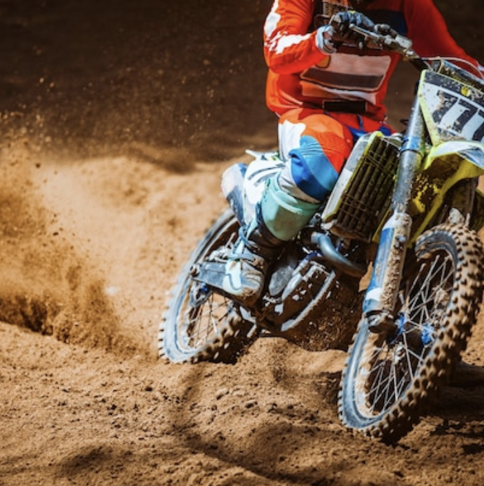 Domani le Supermoto arrivano a Borgo Ticino