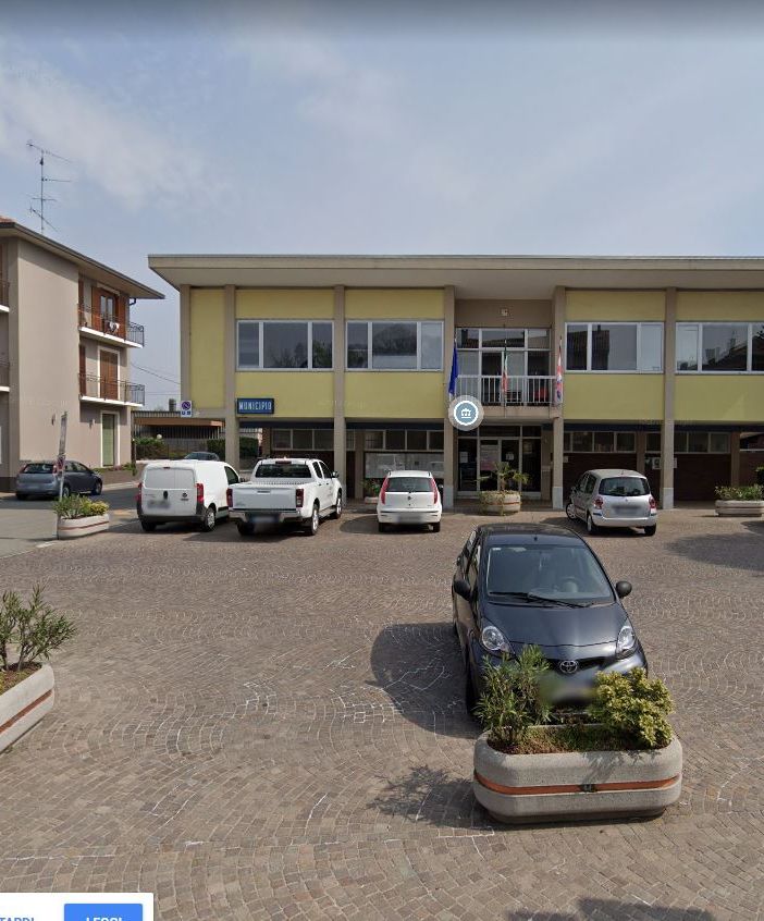 Riaperta l'area mercatale di Gattico in piazza Leonardi