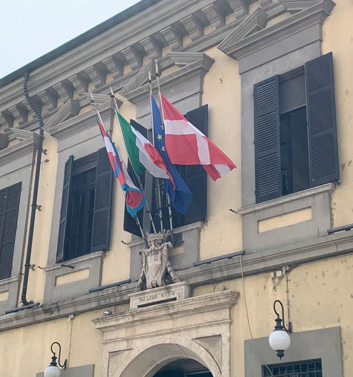 Cavalcavia, M5S all'attacco