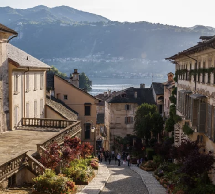 Al via la prima edizione del festival &quot;Un lago di libri&quot;