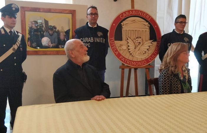 Notizie dal Piemonte. Maxi sequestro di &quot;falsi&quot;. Il maestro Michelangelo Pistoletto: &quot;Fatta una cosa tremenda&quot; VIDEO