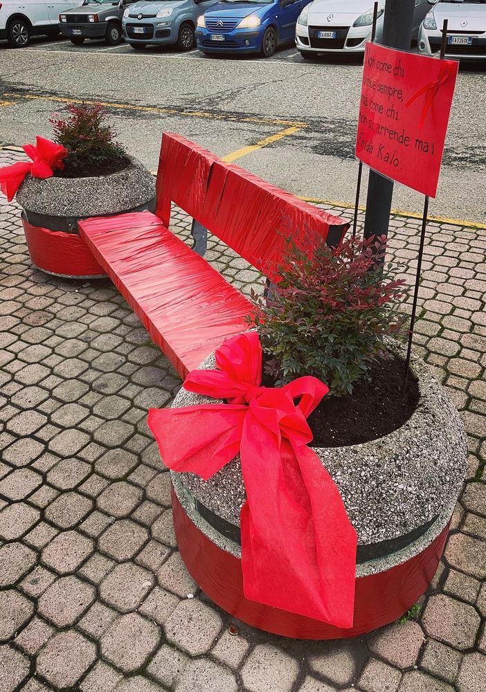 Inaugurata ieri la Panchina Rossa di Garbagna
