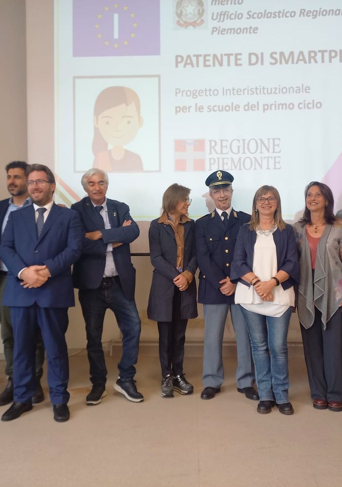Corso di consapevolezza sull'uso degli smartphone per studenti e famiglie