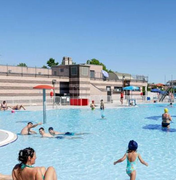 A Trecate riapre la piscina comunale