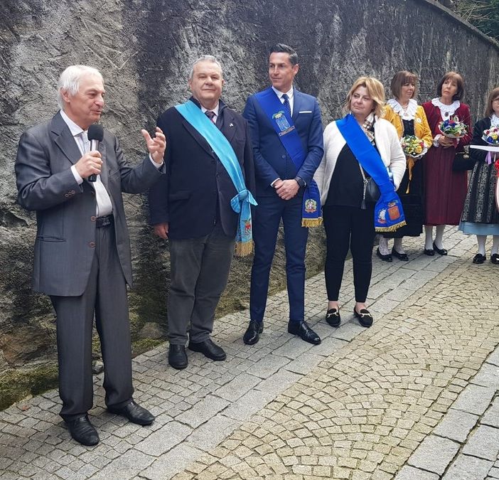 Restauro del murale di 'Riso Amaro': un tributo al cinema e alla storia a Legro di Orta