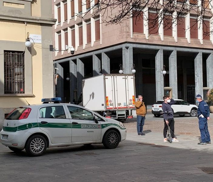 Fermati due minori con droga in pieno centro e un giovane armato di coltello