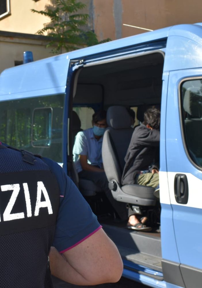 Furto al supermercato Esselunga di Novara: tre uomini arrestati