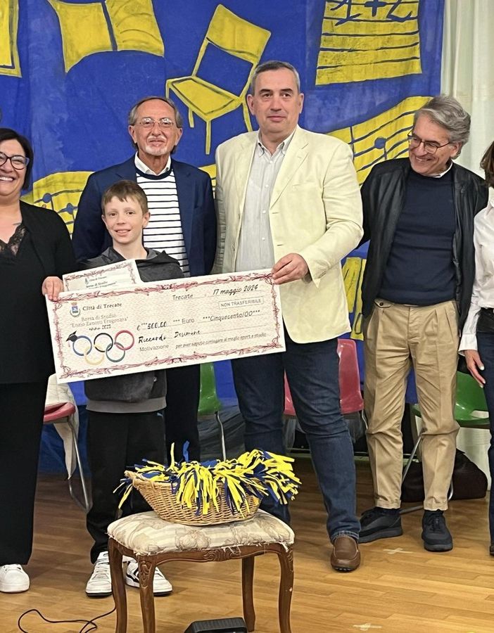La borsa di studio “Enzio Zanotti Fragonara” al giovanissimo campione di kick-boxing Riccardo De Simone