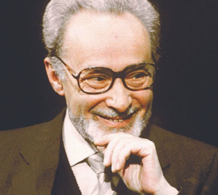 Giovanni Tesio al Circolo dei lettori di Novara presenta 'Primo Levi. Il laboratorio della coscienza'