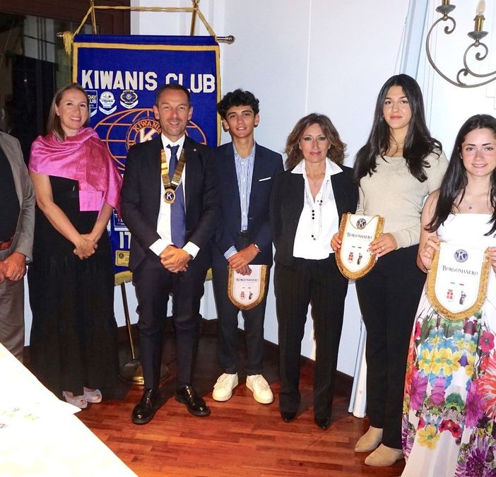 Il Kiwanis Club celebra la storia di Borgomanero e premia gli studenti meritevoli