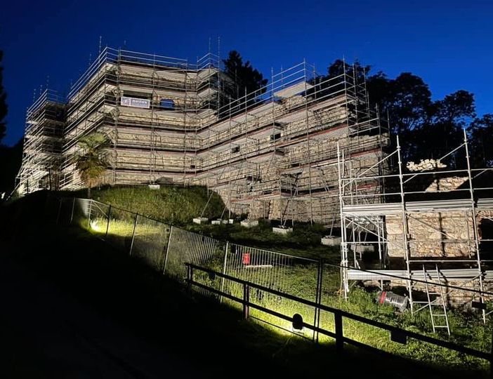 In fase di completamento i lavori ai muri della rocca di Arona