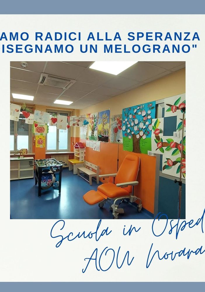 La sala d’aspetto della Pediatria abbellita da un albero dipinto dai bambini