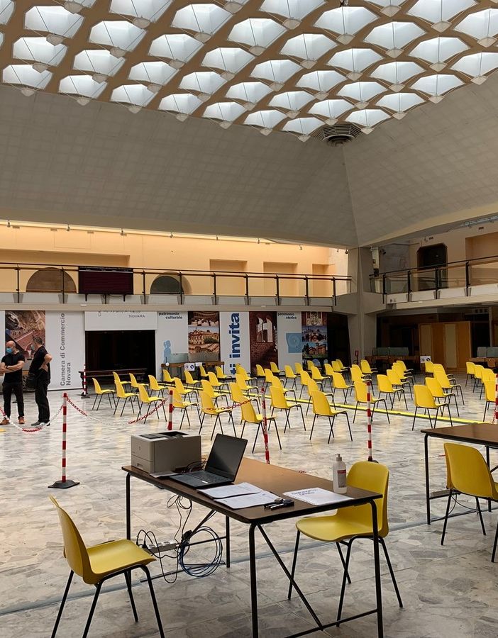 Vaccino: open night per insegnanti a Novara, tutto esaurito