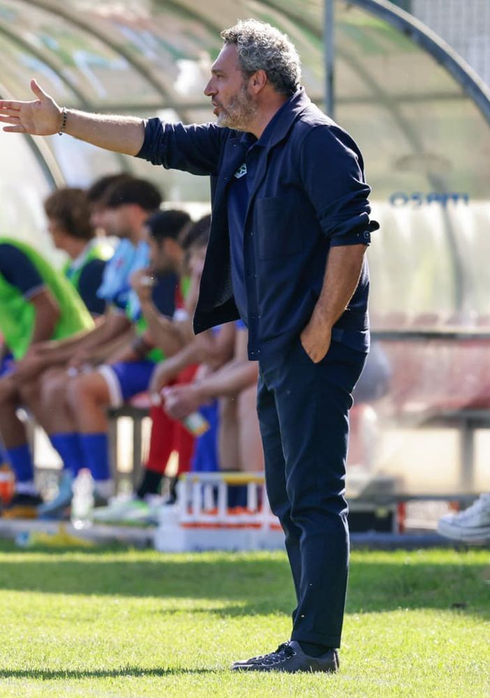 Gozzano calcio, Schettino non è più l'allenatore