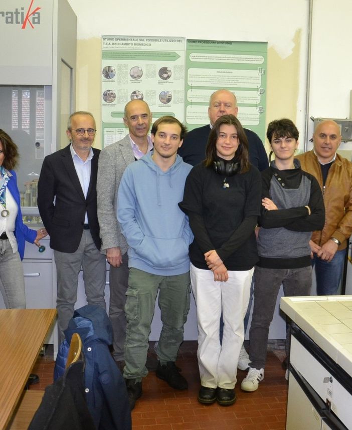 Donazione strumentazione &quot;Galtest&quot; all'Istituto Tecnico L. da Vinci di Borgomanero