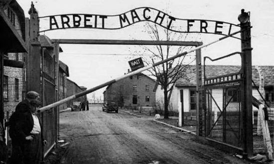 Giorno della Memoria, l'Amministrazione trecatese invita alla riflessione