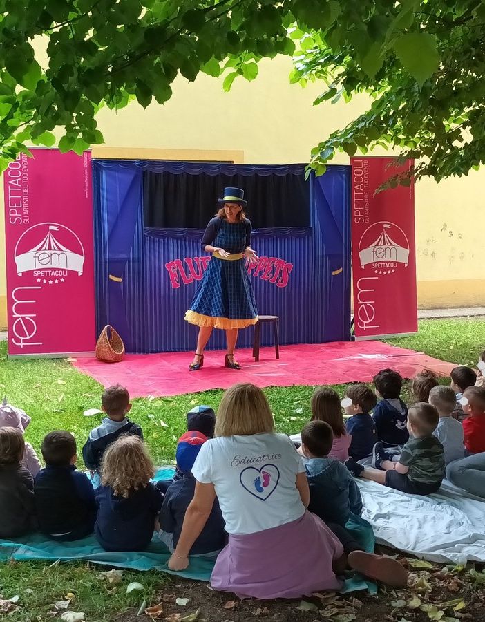 Storie e musica per i bambini dell’asilo Garbarino di Borgo Ticino con i Pupazzi Pazzi