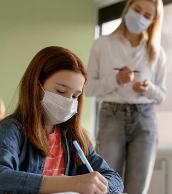 “La mascherina a scuola si sarebbe potuta togliere prima, investendo su ventilazione meccanica”