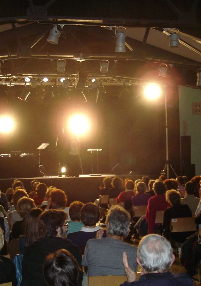 La rassegna “Il teatro visto da vicino” riparte con “Novecento”