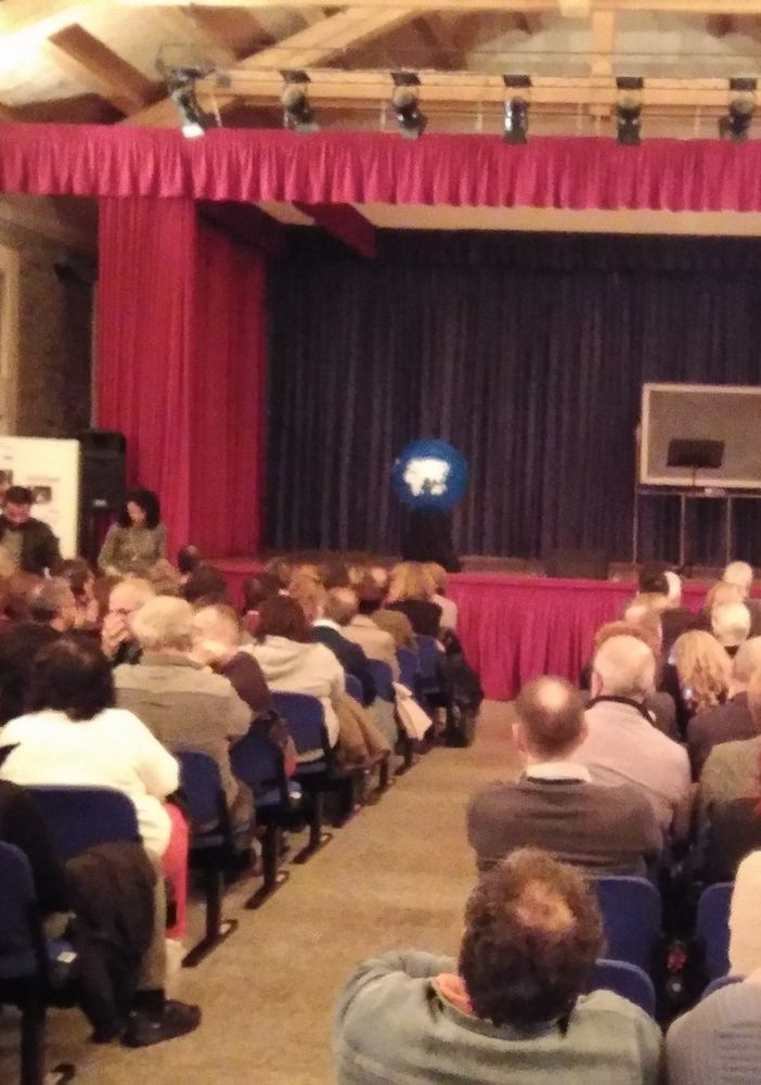 Al Teatro degli Scalpellini va in scena 'Monday', spettacolo sulle microplastiche