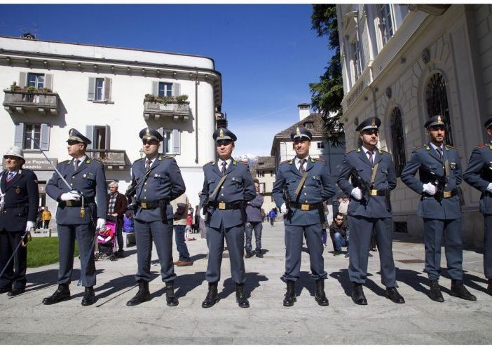 La Guardia di Finanza cerca 930 allievi marescialli