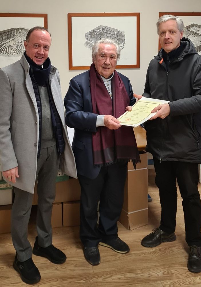 Insignito del &quot;RUOLO VETERANI&quot; della Filatelia Italiana