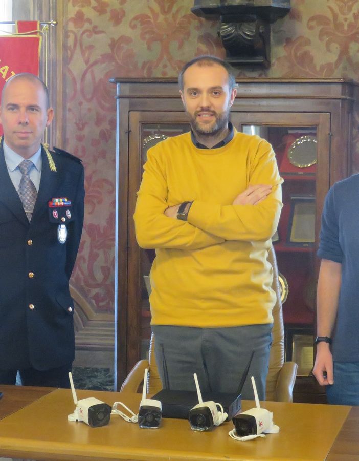 Trecate, al via il progetto “Adotta una telecamera”
