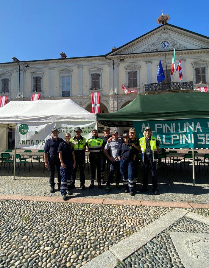 &quot;Insieme con voi&quot;: grande partecipazione alla manifestazione degli alpini