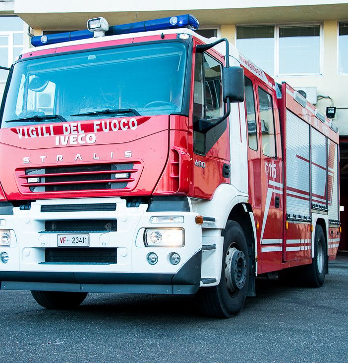 Fiamme in uno studio dentistico di Arona
