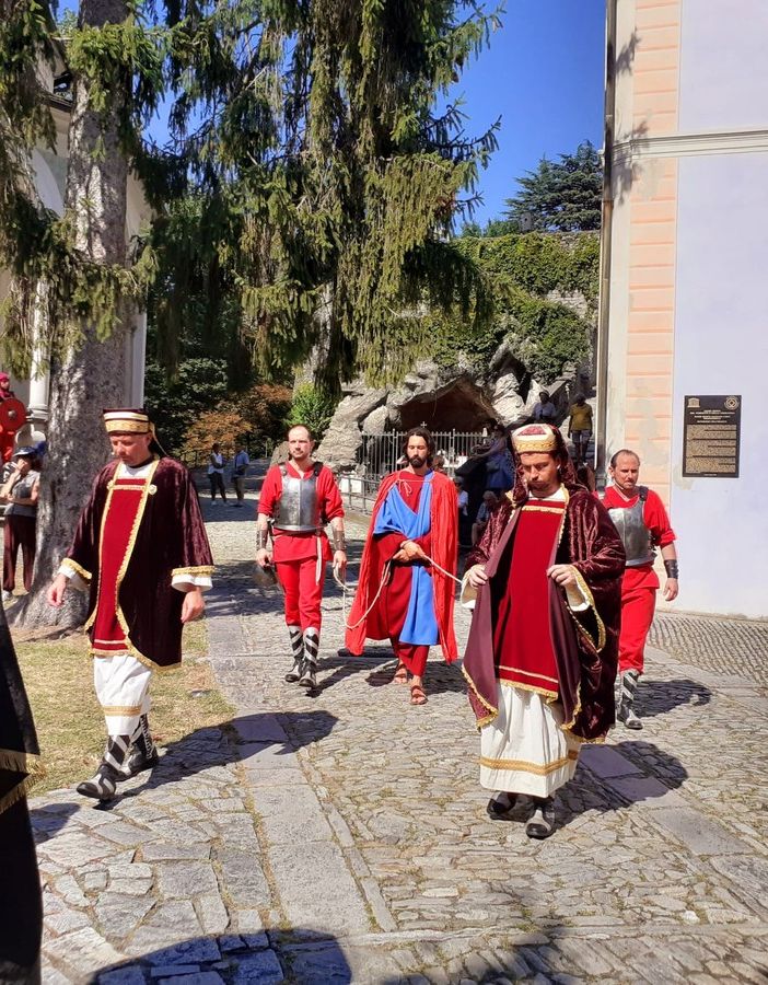 Sacra rappresentazione del venerdì santo di Romagnano Sesia al Sacro Monte Calvario di Domodossola