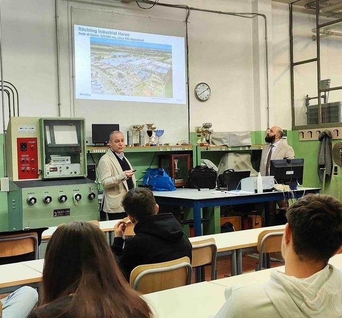 Gli ingegneri di Roechling Industrial Italy hanno incontrato gli studenti dell'Istituto Da Vinci