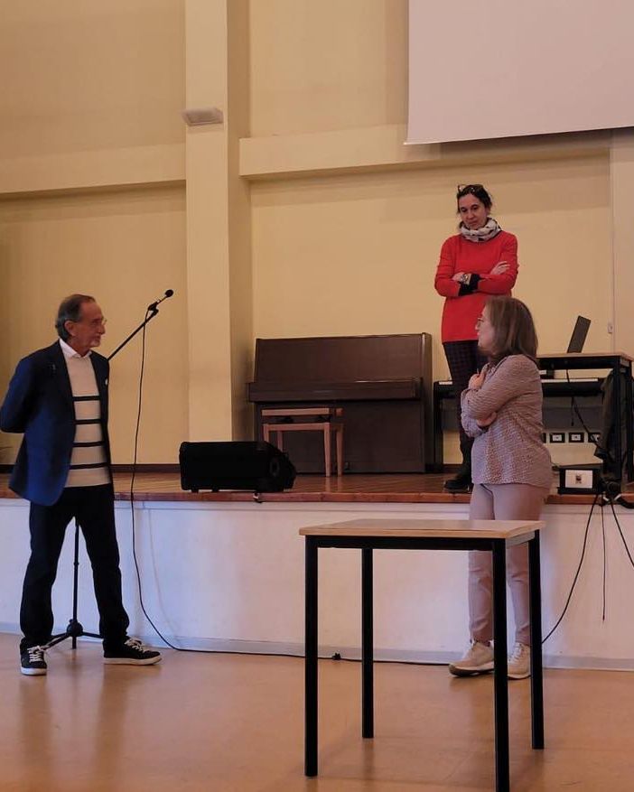 Due giorni di lezione su raccolta differenziata e riciclo per gli alunni delle classi prime della scuola “Cassano”