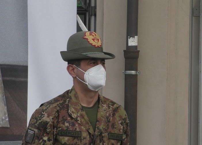 Il generale Figliuolo in Piemonte: “Stop alle polemiche sul green pass, vacciniamoci”