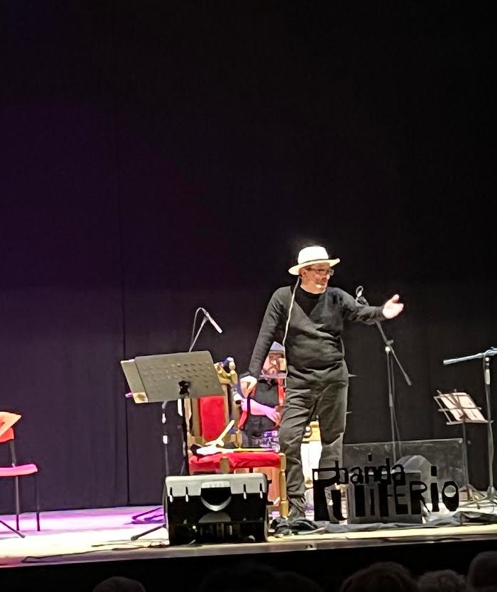 ‍“Sipario aperto per Trecate”: pubblico entusiasta per lo spettacolo “agafo’”  al teatro “Silvio Pellico”
