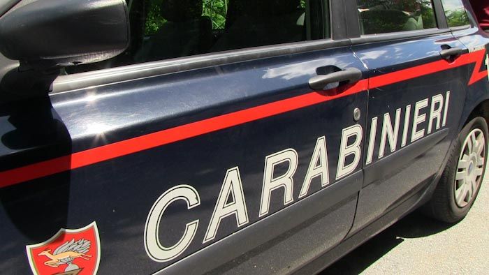 Ruba palmari e contanti in un ristorante di Castelletto: arrestato 28enne russo