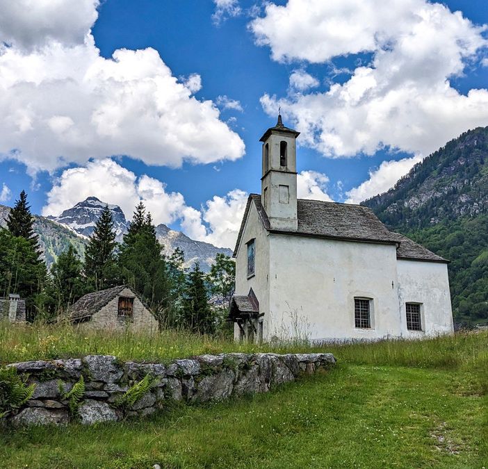 Escursione da Croveo ad Esigo lungo la Veia di Squetar
