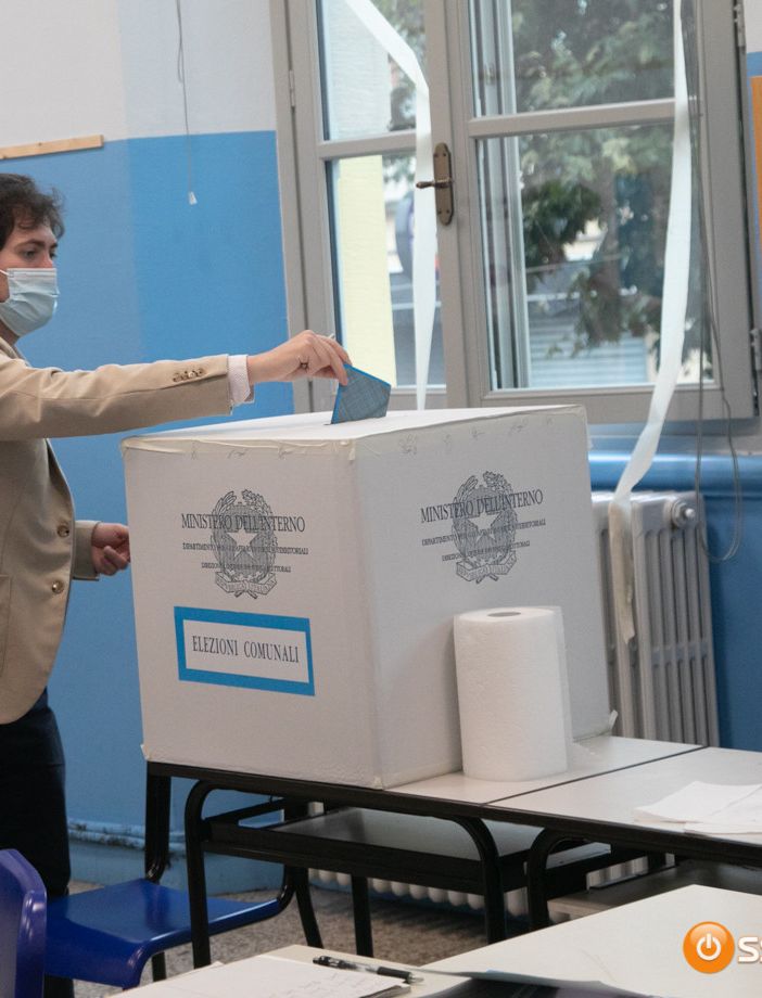 Novara, poco sopra il 12% l'affluenza a mezzogiorno