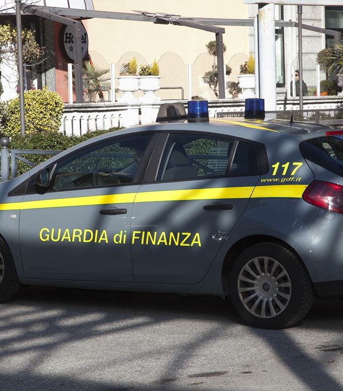 La Guardia di finanza recluta 15 tenenti