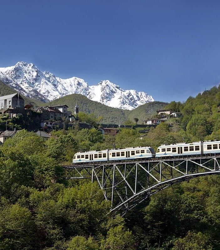 Distretto dei Laghi, turismo 2022: i trasporti al servizio dei visitatori
