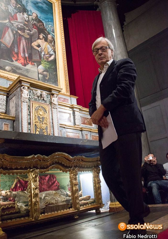 Orta, doppio appuntamento con l'arte: Marani parla del Cenacolo e Sgarbi di Raffaello