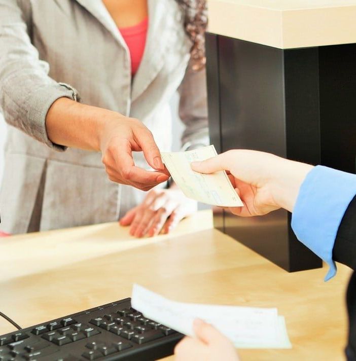 In Zona arancione e rossa si entra in banca solo su appuntamento