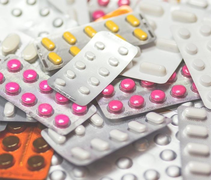 In Piemonte mancano i farmaci, Federfarma lancia l’allarme: “Non si tornerà alla normalità prima di un anno”
